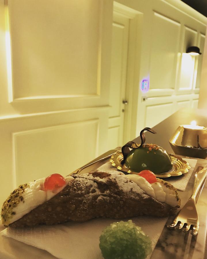 Quattro Canti Suites Catania Exteriör bild